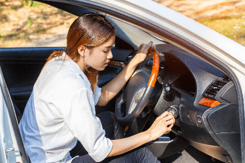 バッテリー不良？車のエンジンがかからない時の確認項目と原因