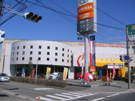 トヨタカローラ和歌山(株)　シーズ宮街道店