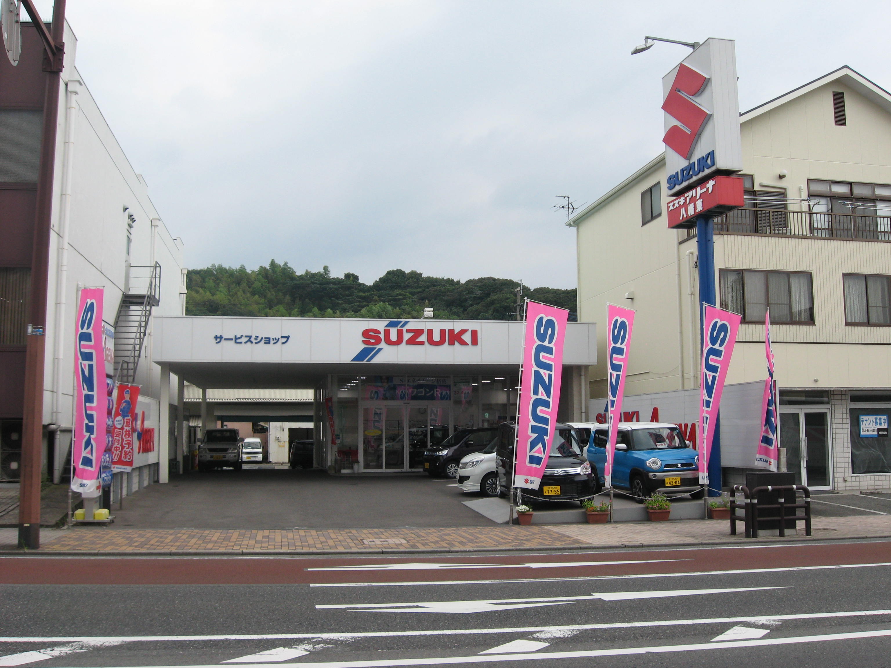 福岡中央スズキ自動車販売(株)　スズキアリーナ八幡東