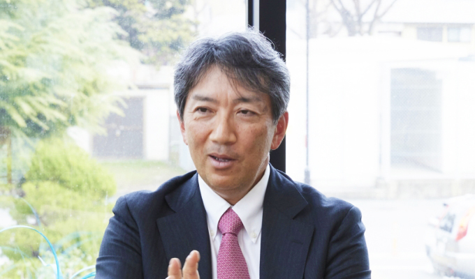 オートモーティブベンディンググローバル プロダクト マネージャー　麻生 昌之